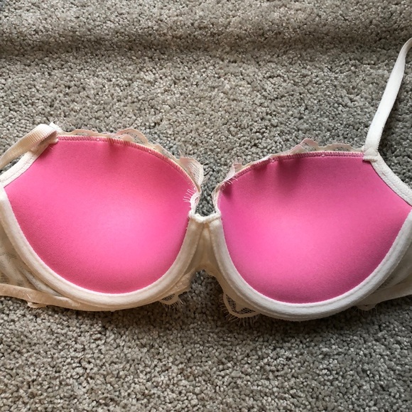 2 for 1 VS bras!! - Picture 2 of 8